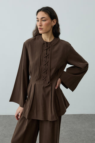 Bağcık Detaylı Üst Kahverengi