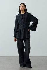 Bağcık Detaylı Üst Siyah