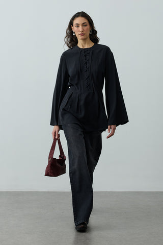 Bağcık Detaylı Üst Siyah