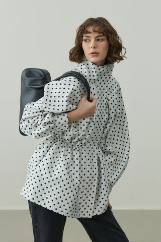 Büzgü Detaylı Puantiye Ceket Ekru