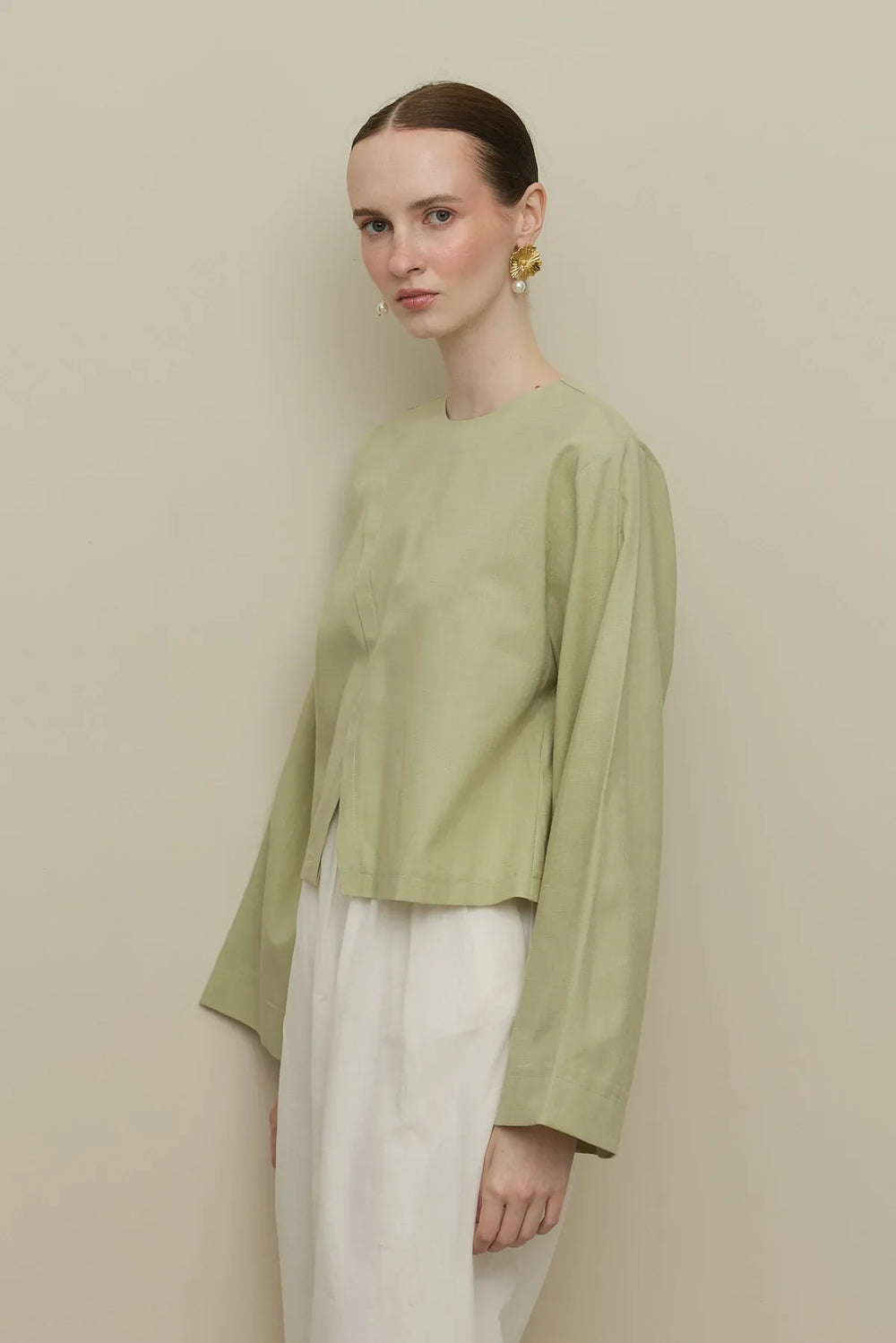Diagonal Closure Linen Top Light Green
