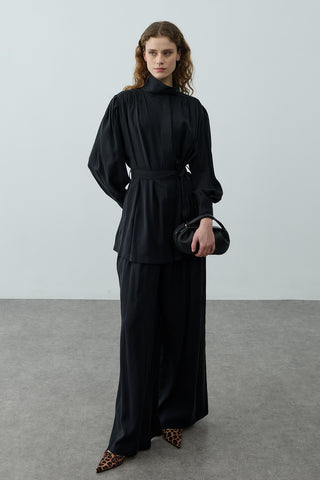 Dik Yaka Büzgülü Takım Siyah