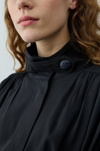 Dik Yaka Büzgülü Takım Siyah