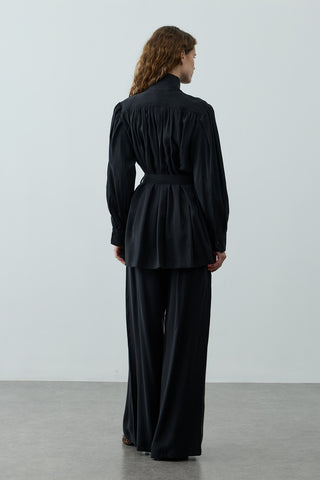 Dik Yaka Büzgülü Takım Siyah