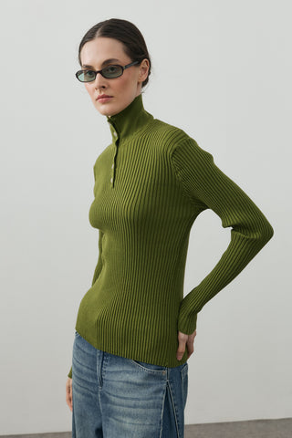 Dik Yaka Düğmeli Soft Kazak Yeşil