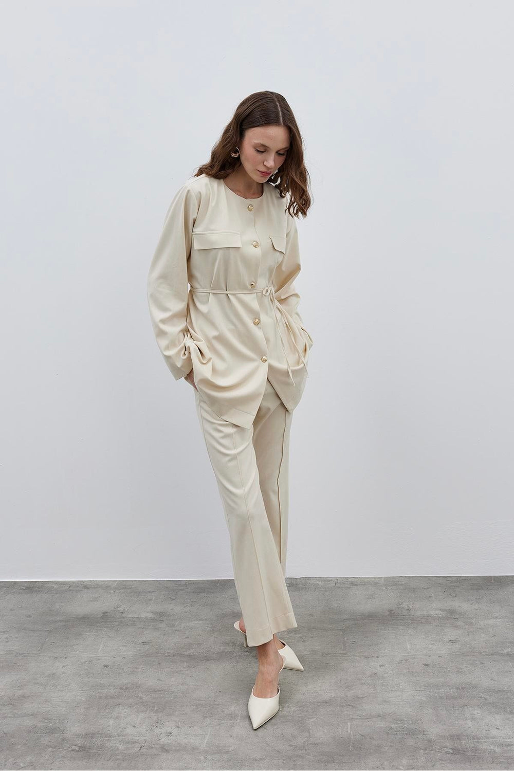 Buttoned Women's Suit Cream