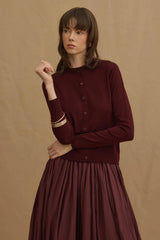 Thin Top and Buttoned Cardigan Burgundy