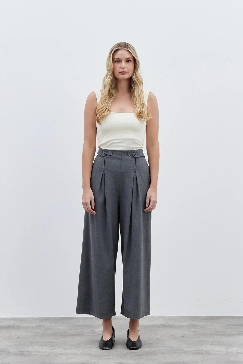 Women's Belt Detailed Trousers in Smoke