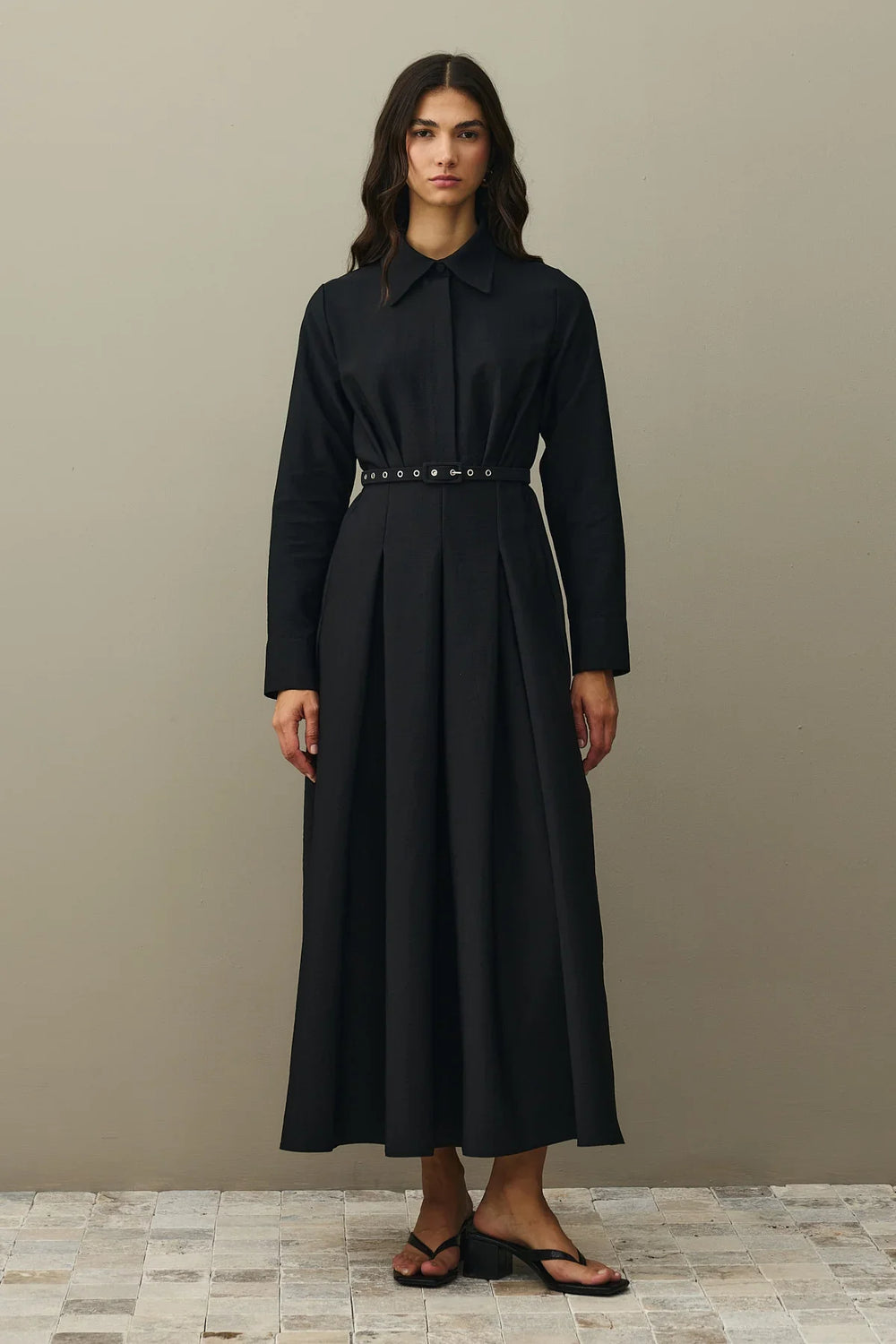 Dart Detailed Dress Black