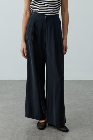 Pileli Tensel Pantolon Siyah