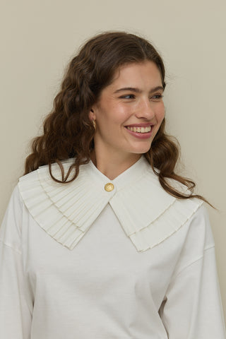 Pilise Yaka Beyaz