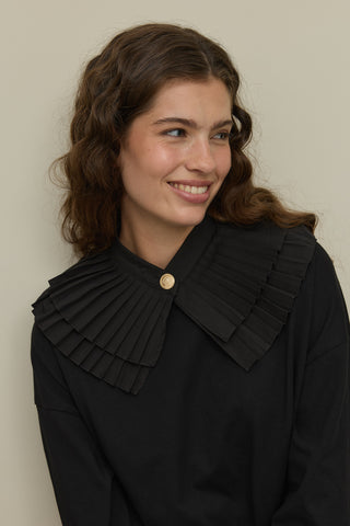 Pilise Yaka Siyah