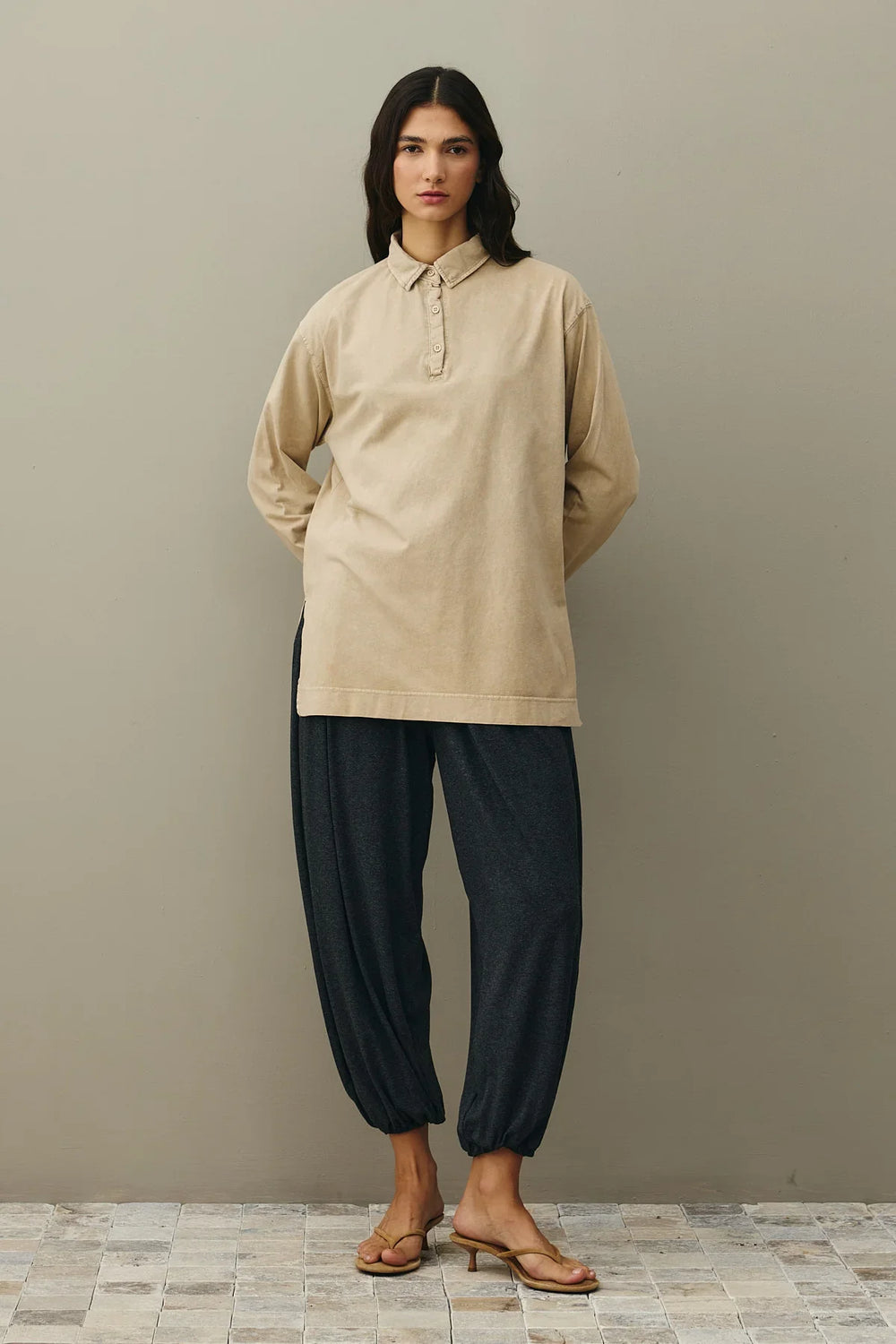 Polo Yaka Yıkamalı Sweatshirt Taş