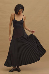 Removable Pleated Skirt Black