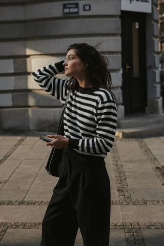 Soft Çizgili Crop Kazak Siyah - Fahhar Design