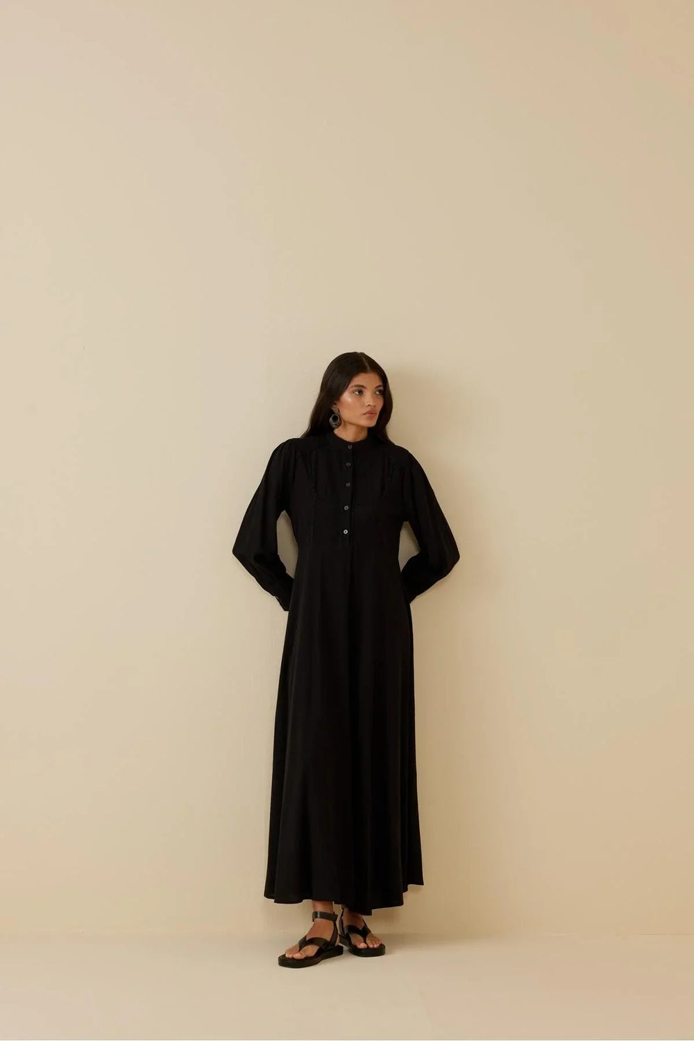 Water Stone Linen Dress Black