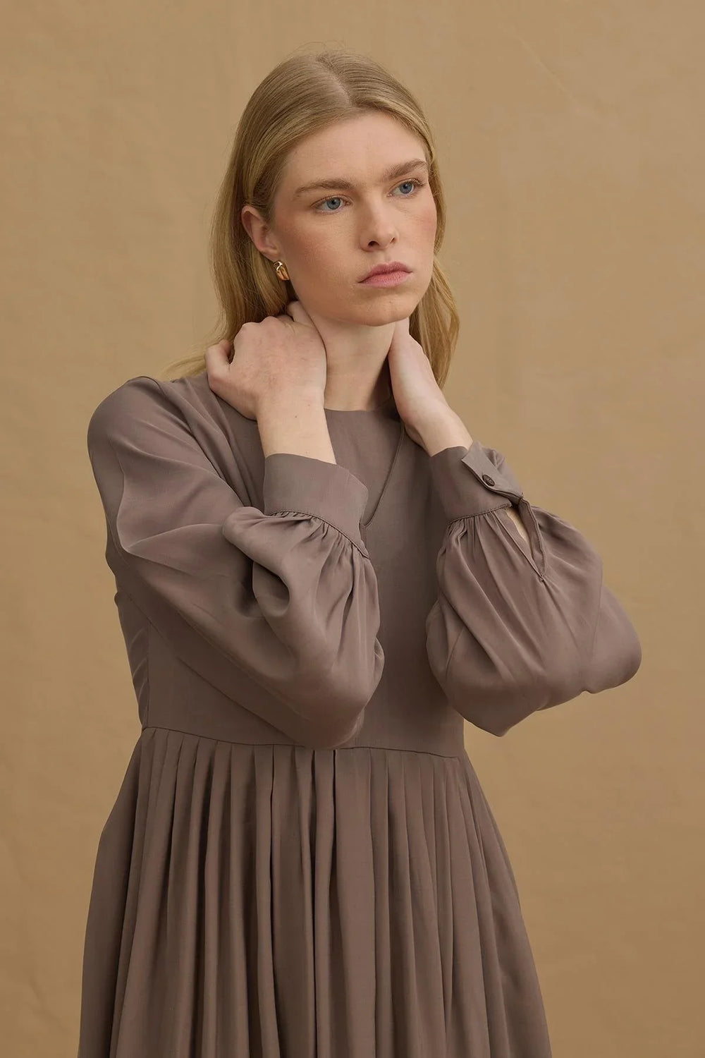 V-Neck Pleated Tencel Dress Gray