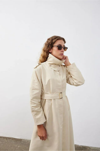 Yakası Parça Detaylı Kadın Trençkot Bej Bej