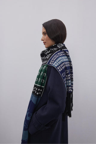 Yengeç Burcu Temalı Örme Uzun Atkı Desenli