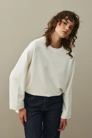 Yırtmaç Detaylı Basic Sweatshirt Ekru