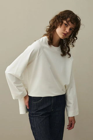 Yırtmaç Detaylı Basic Sweatshirt Ekru
