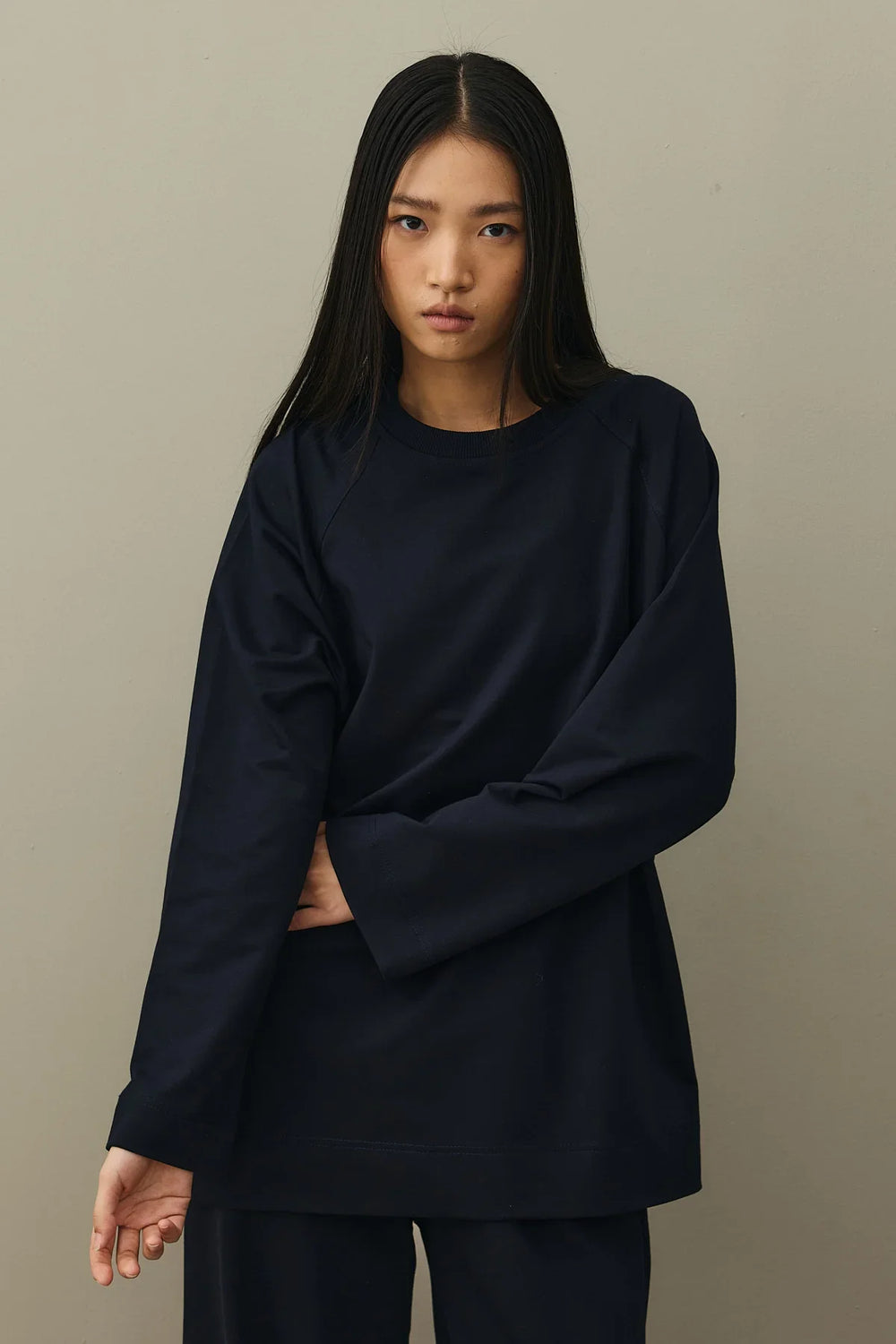 Basic Sweatshirt with Slit Detail Navy Blue