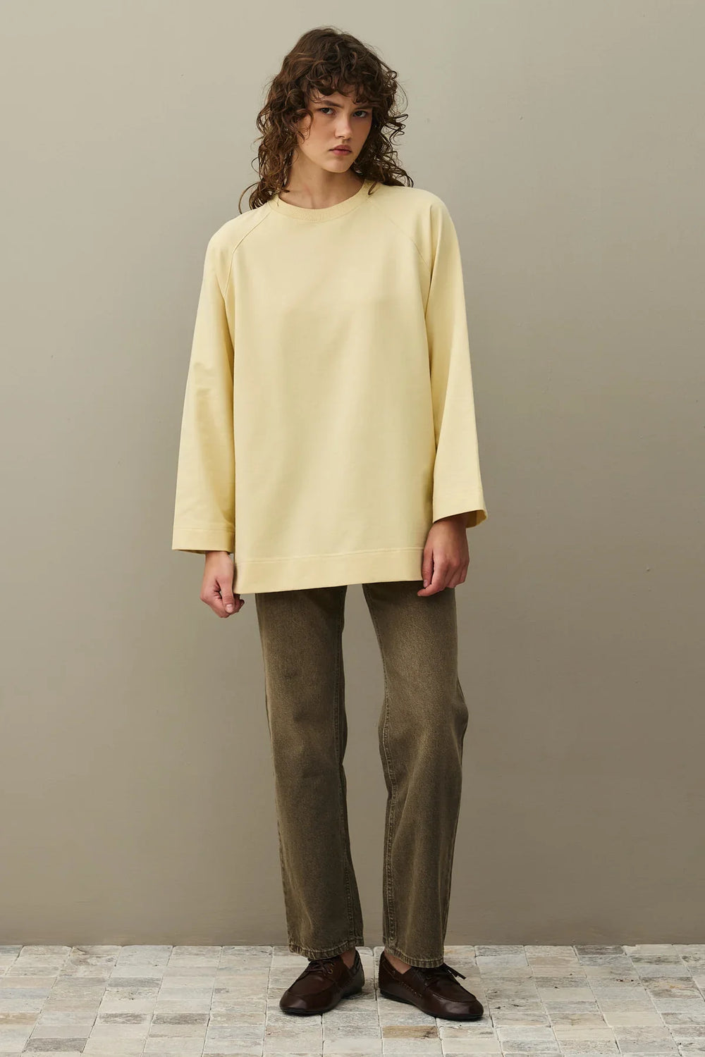 Basic Sweatshirt with Slit Detail in Yellow