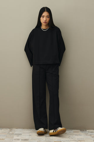 Short Sweatshirt with Slit Detail in Black