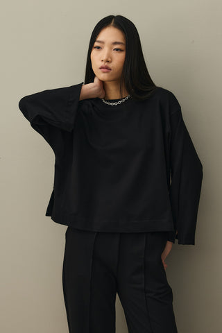 Short Sweatshirt with Slit Detail in Black