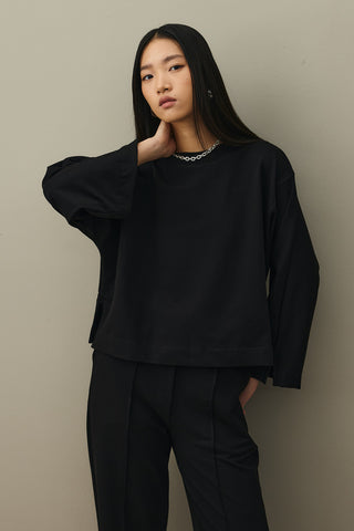 Short Sweatshirt with Slit Detail in Black