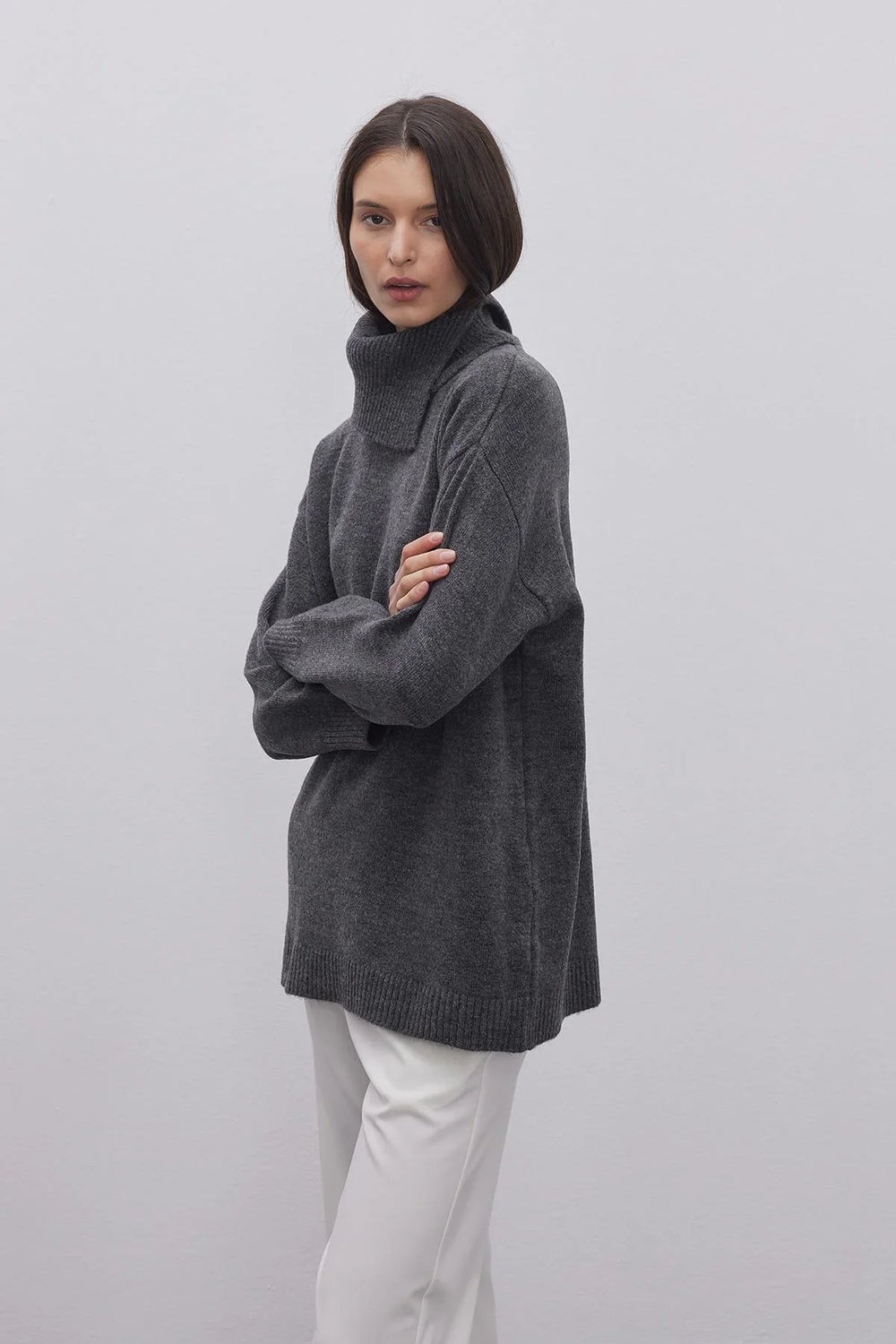 Slit Collar Knitwear Sweater Anthracite